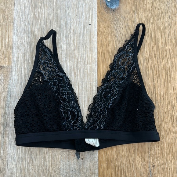 Black lace bralette - Picture 1 of 5